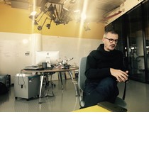 Buďte naivní a tvrdo pracujte. Potom môžete uspieť, odkazuje šéf Pixelu