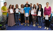 Prvé 4 organizácie boli licencované a vyškolené za pomoci vznikajúcej Národnej kancelárie DofE