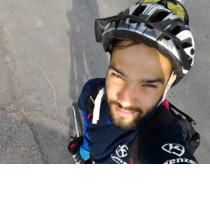 Hospodárske noviny píšu o našich absolventoch. Zaujali ich tieto príbehy